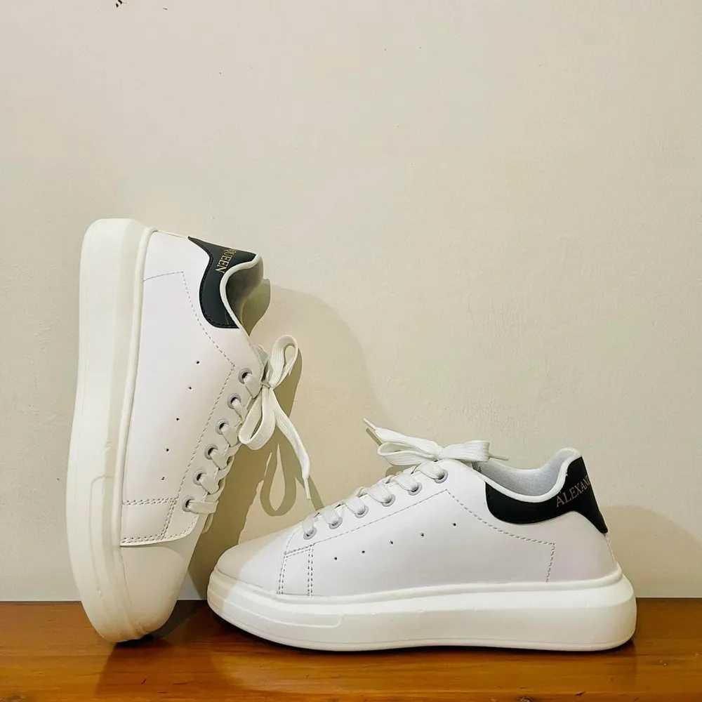 Premium Quality Stylish And Fashionable Sneakers For Men(01)-image